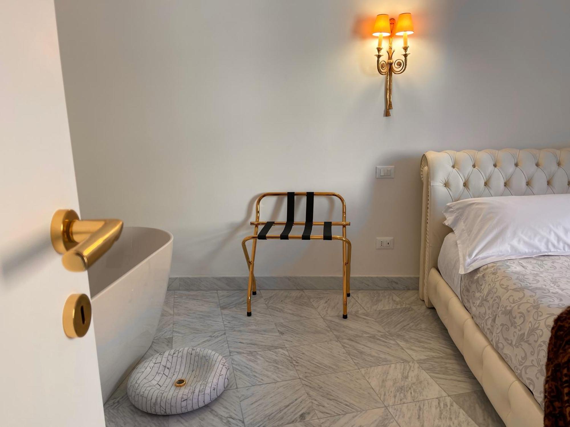 Andrews Luxury